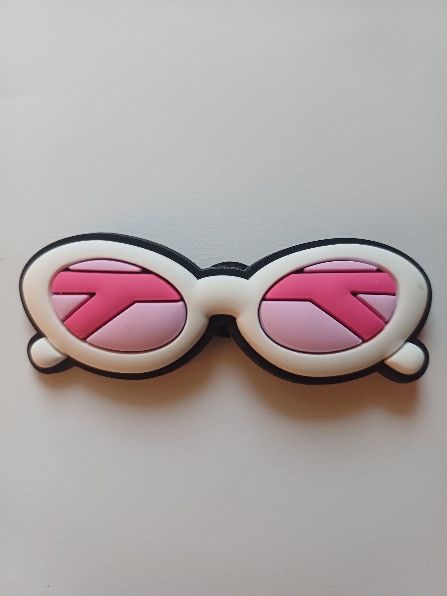 Occhiali bianchi e rosa